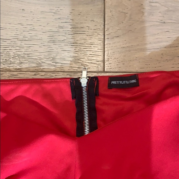 PrettyLittleThing Red crop top size: 8 - Picture 4 of 4